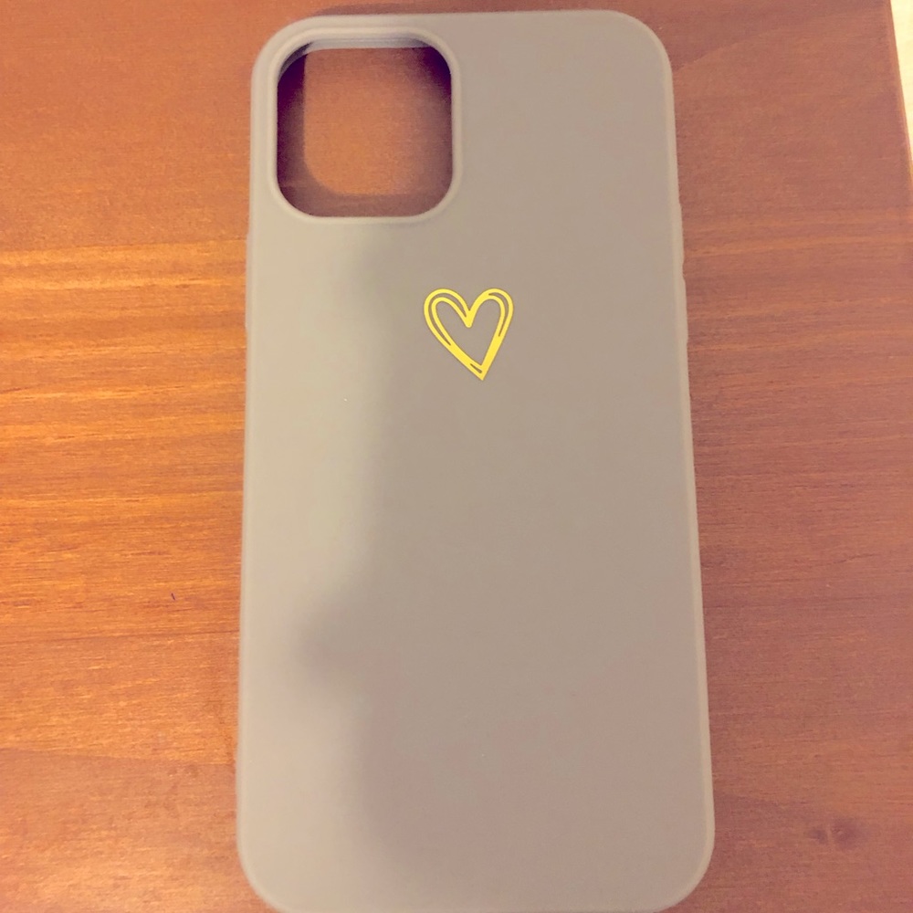 iPhone 12 Gray Heart Case